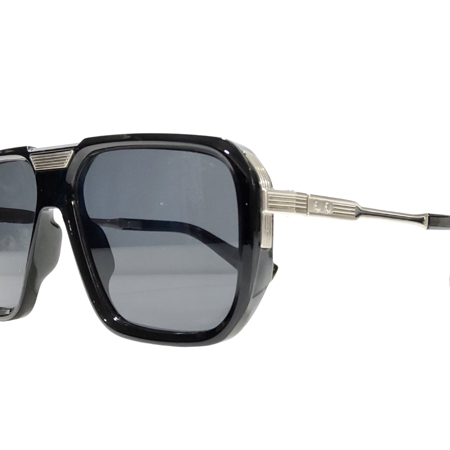 SOLAIRES: MOSCOT M1054