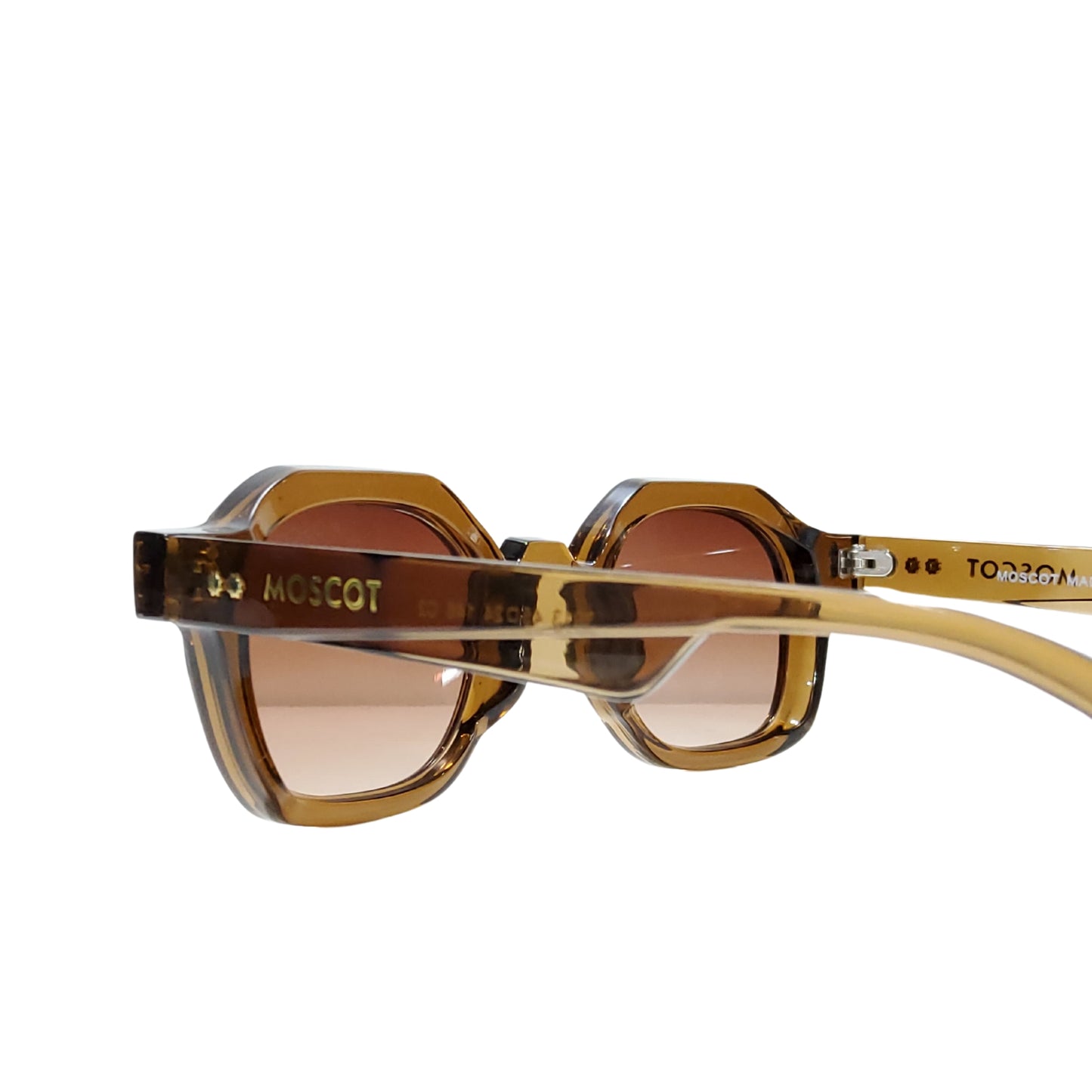 SOLAIRES: MOSCOT M1051