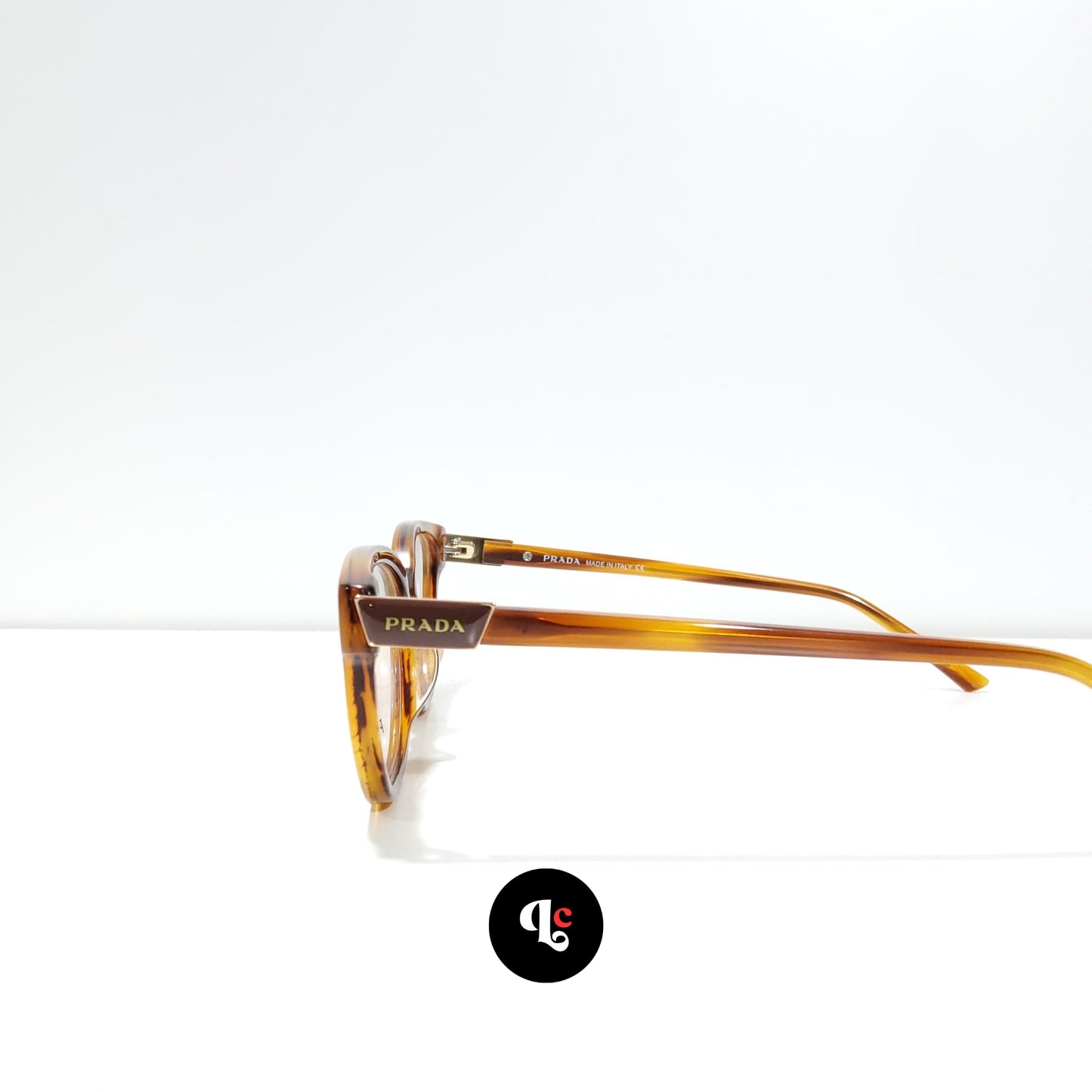 OPTIQUE: P.R.A.D.A PR06YV