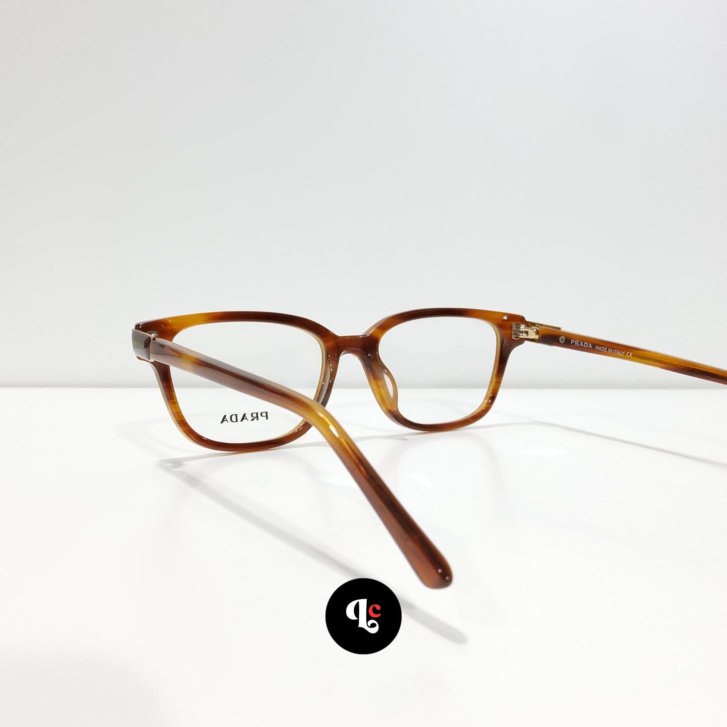 OPTIQUE: P.R.A.D.A PR06YV